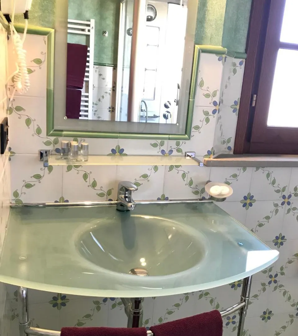 Hotel Di Sor Paolo Сан-Кашиано-ин-Валь-ди-Пеза 4*,  Италия